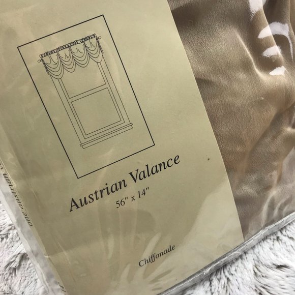 [Peri Homeworks Collection] One Sheer Austrian Valance Curtain Home Decor - Picture 3 of 8